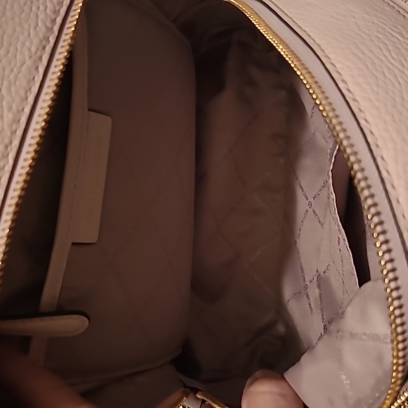 Michael Kors backpack - Picture 7 of 9